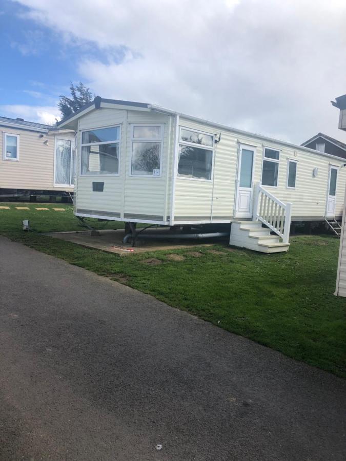 First Steps Caravan Rentals Sandown Buitenkant foto